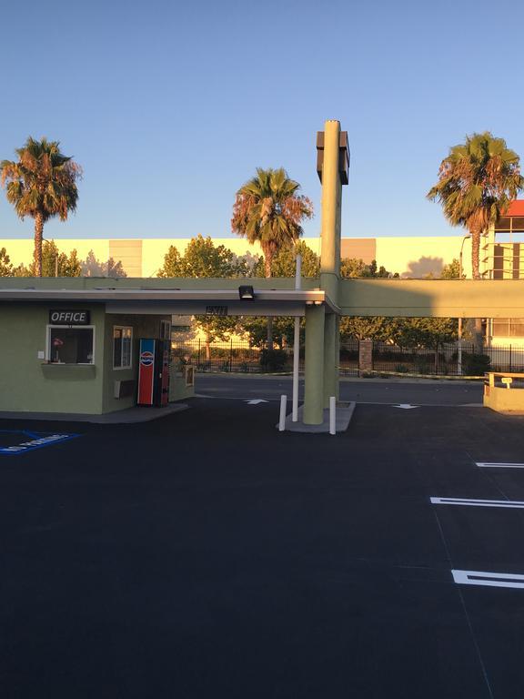 Town House Motel Lynwood Exteriér fotografie