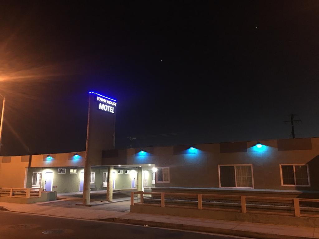 Town House Motel Lynwood Exteriér fotografie