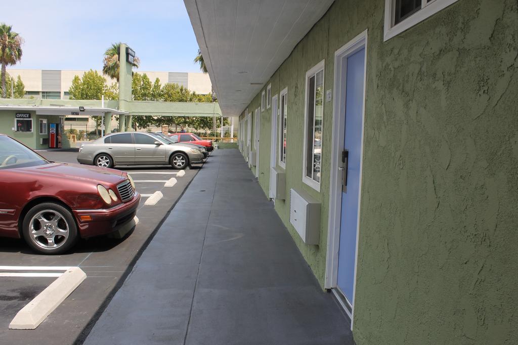 Town House Motel Lynwood Exteriér fotografie