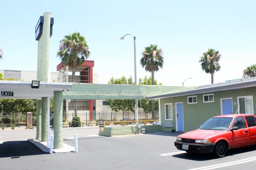 Town House Motel Lynwood Exteriér fotografie