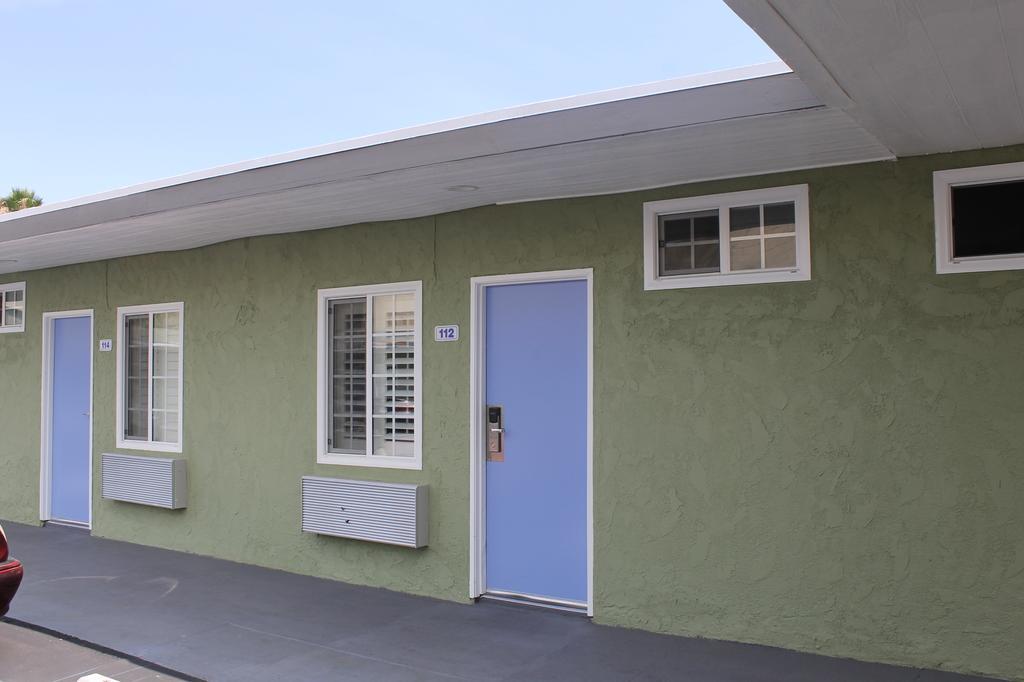 Town House Motel Lynwood Exteriér fotografie